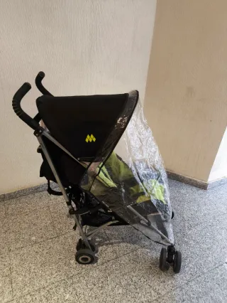 Silla de paseo McLaren, con burbuja y sombrilla