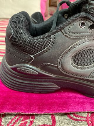 Zapatillas Talla 42 Negras y Grises