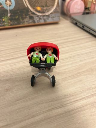 Playmobil familia con bebés y perros