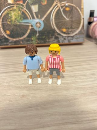 Playmobil familia con bebés y perros