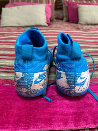 Botas de fútbol Nike Mercurial Talla 35