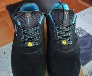 Zapatos de seguridad Sparco negros y azules