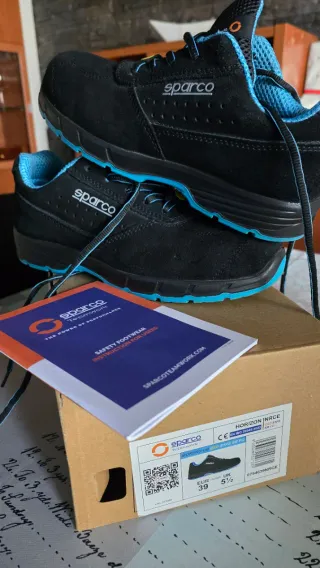 Zapatos de seguridad Sparco negros y azules