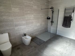 ¡OPORTUNIDAD! Gran vivienda unifamiliar 300 m2