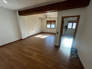 ¡OPORTUNIDAD! Gran vivienda unifamiliar 300 m2