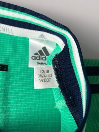 Camiseta original Real Madrid 2019 2020 tercera