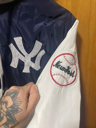 Casaco New York Yankees com Capuz