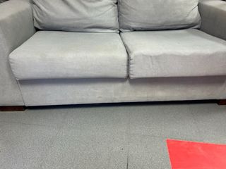 Sofá 2 plazas gris tela