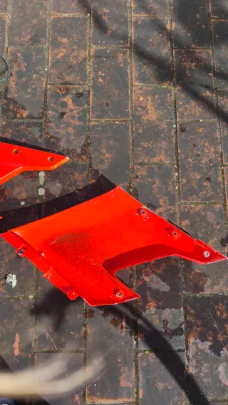 Derbi GPR 50 Rojo plástico