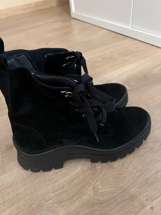 Botines Andreas Negros Talla 41 pile vuelta.