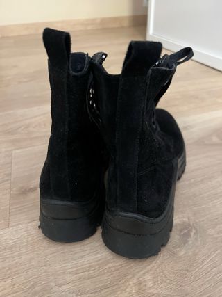 Botines Andreas Negros Talla 41 pile vuelta.