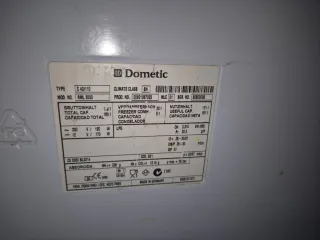 Puerta y Division de nevera Trivalente