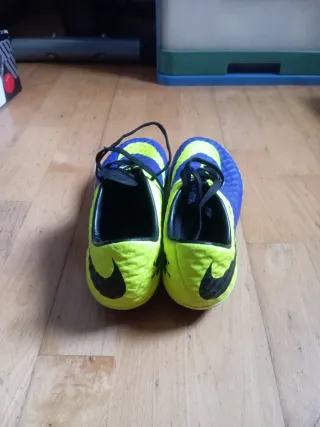 Zapatillas Fútbol Amarillo fluorescente y Morado
