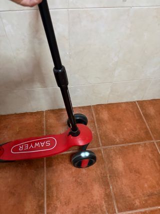 Patinete Sawyer 3 Ruedas Rojo con luces