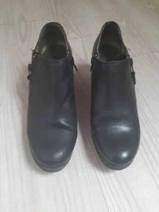 Botines de piel Yokono talla 38