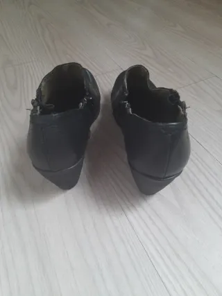 Botines de piel Yokono talla 38