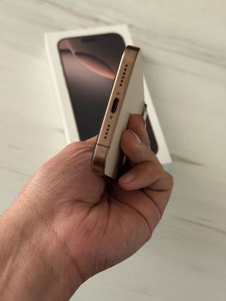 iPhone 16 Pro Max 256 GB Dorado