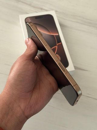 iPhone 16 Pro Max 256 GB Dorado