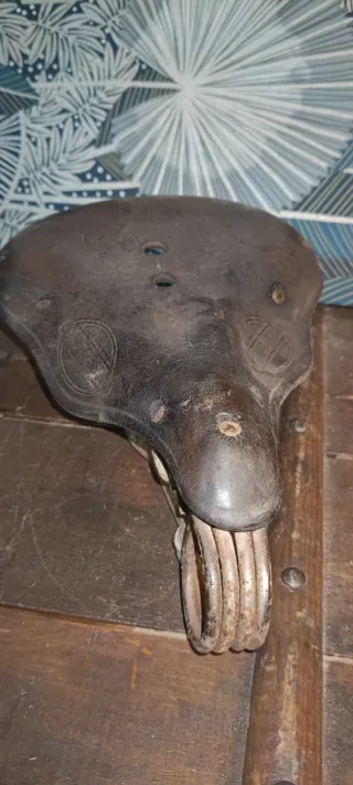 Sillín Cuero Bicicleta Antigua EXPRESS No. 25