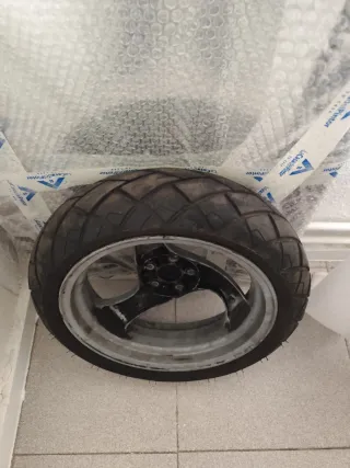 Rueda trasera Piaggio nrg