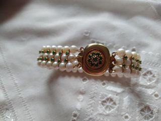 Pulsera de oro  750,con perlas cultivadas y Esme