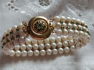 Pulsera de oro  750,con perlas cultivadas y Esme