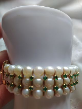 Pulsera de oro  750,con perlas cultivadas y Esme