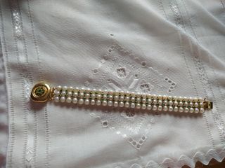 Pulsera de oro  750,con perlas cultivadas y Esme