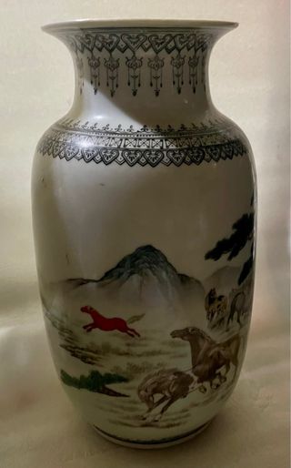 Jarrón Chino Porcelana Familia Verde, sigloXIX