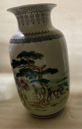 Jarrón Chino Porcelana Familia Verde, sigloXIX