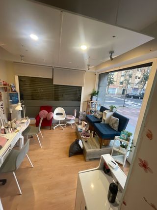 Traspaso local comercial de esquina