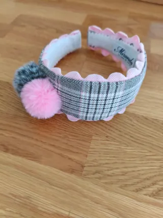 Diadema infantil cuadros rosa y gris
