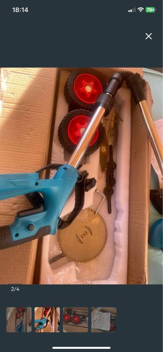 Desbrozadora eléctrica con cuchillas