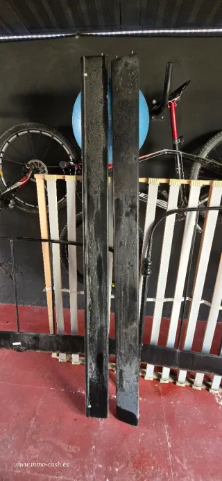 Base de cama de madera grande