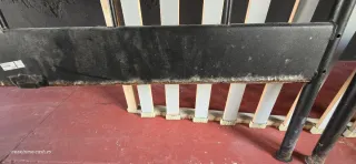 Base de cama de madera grande