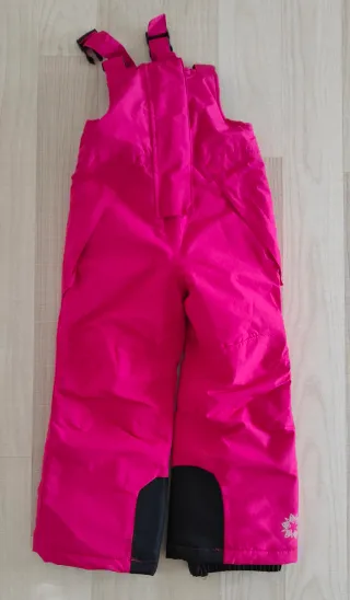 Conjunto de esquí para niña rosa.