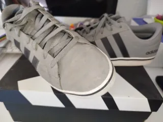 Zapatillas Adidas grises chico