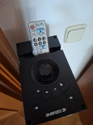 Altavoz Avenzo Negro con Bluetooth