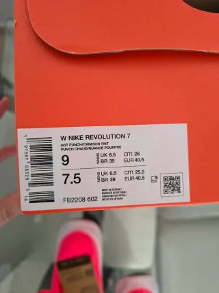 Nike Revolution 7 Rosa y Blanco