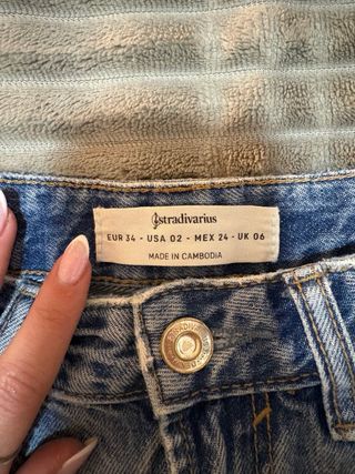 Shorts vaqueros Stradivarius desgastados