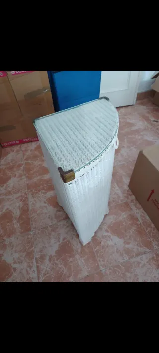 Tavolino angolo vimini e cristallo