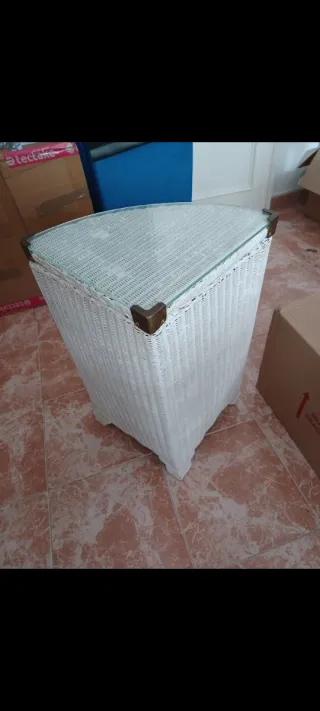 Tavolino angolo vimini e cristallo