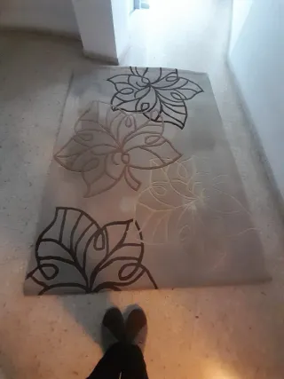 Alfombra Beige con Diseño Floral