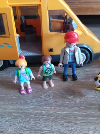 Lote Playmobil: Coche y figuras