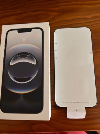 iPhone 16E, a estrenar.