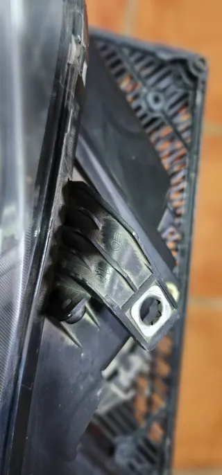 Faro Seat Leon 1P Izquierdo