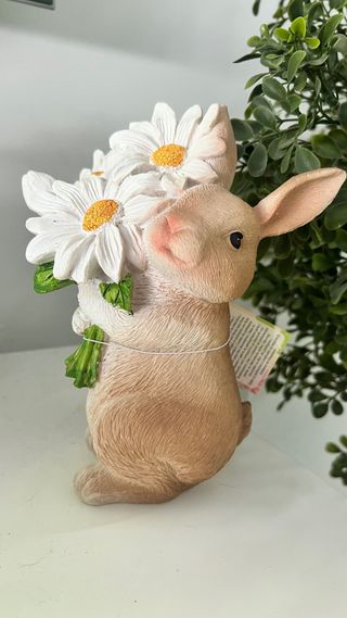 Figura Conejo con Flores