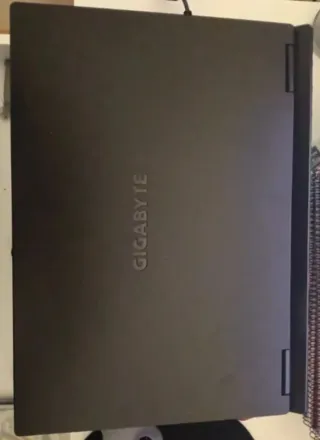 Portátil Gaming Gigabyte RTX 5050