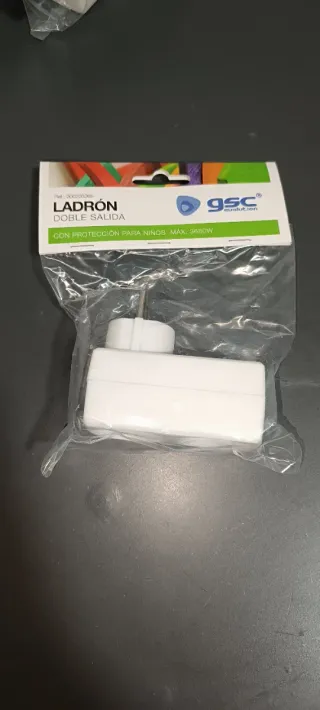 Ladron 2 enchufes blanco pack de 23 unidades