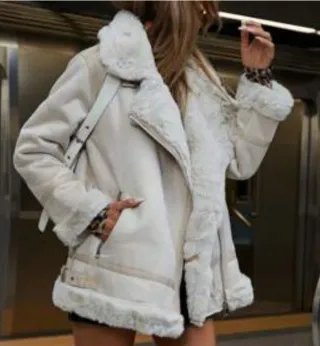 Chaqueta estilo aviador con borrego